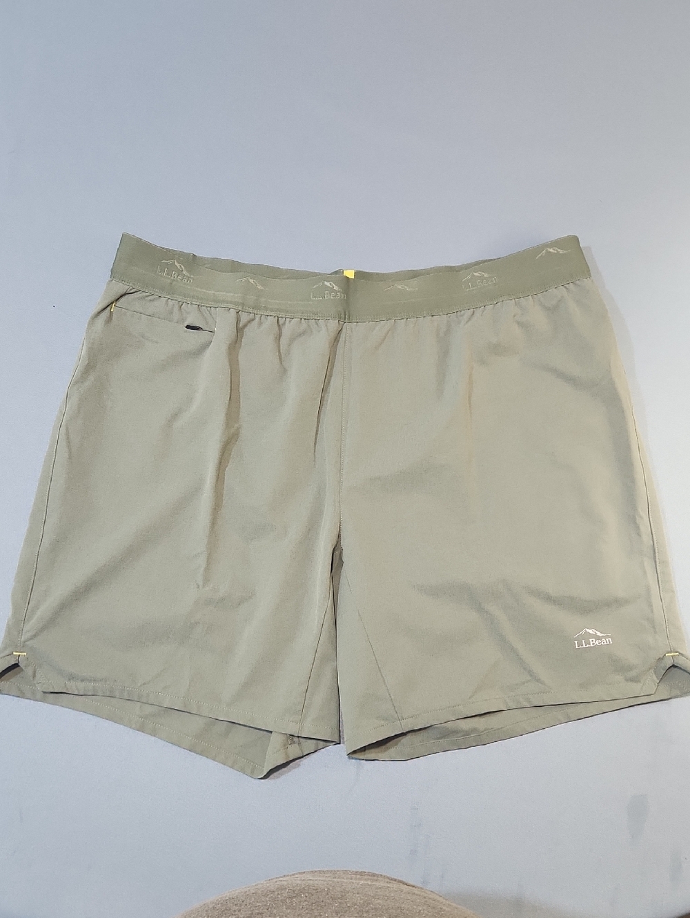 L.L. Bean Men's Olive Performance Athletic Shorts. Size L.